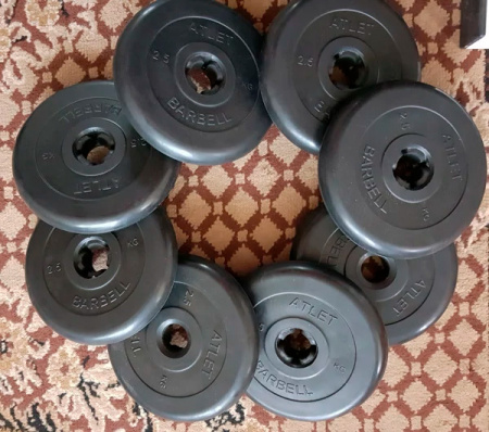 Диск обрезиненный Atlet, 2,5 кг 31 мм MB Barbell MB-AtletB31-2,5